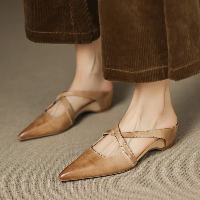 Carmela | Mules a Punta con Cinturini Incrociati